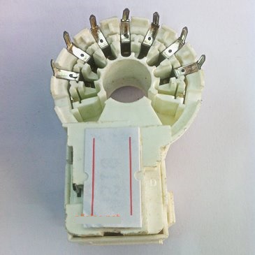 ซ็อกเก็ตTV 8ขา คอเล็ก 40-0521