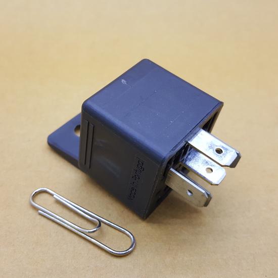 รีเลย์ BOSCH V23234-C1001-Y005 30A 12V.DC