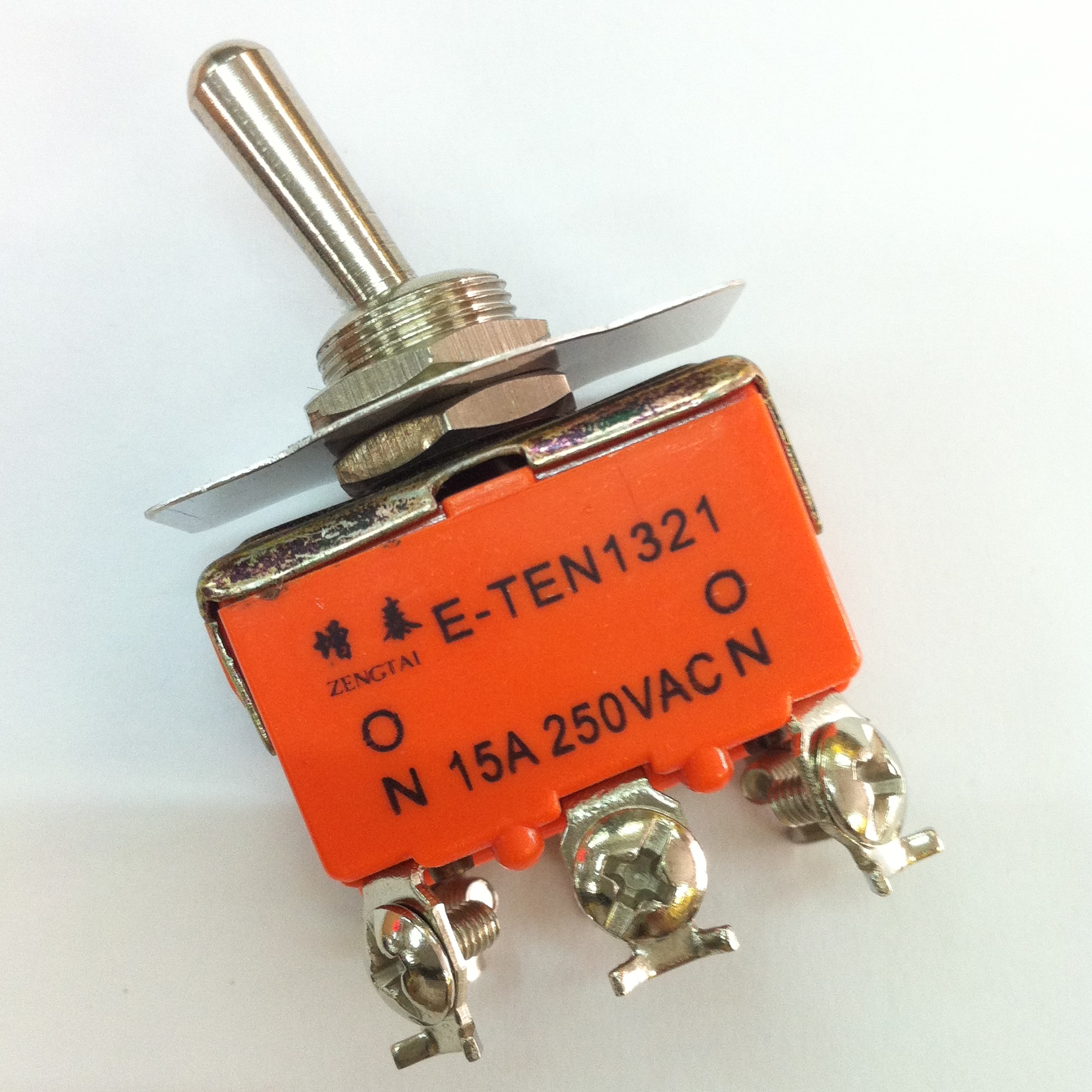 สวิตซ์โยก #1321 ON-ON  6ขา 15A 250VAC