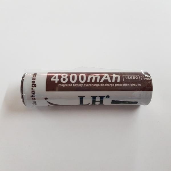 ถ่านชาร์จ 3.7V 4800mA สีน้ำตาล SD18650