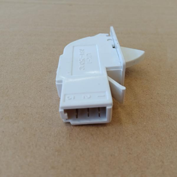 สวิตซ์ตู้เย็น BC-8001/3 PIN