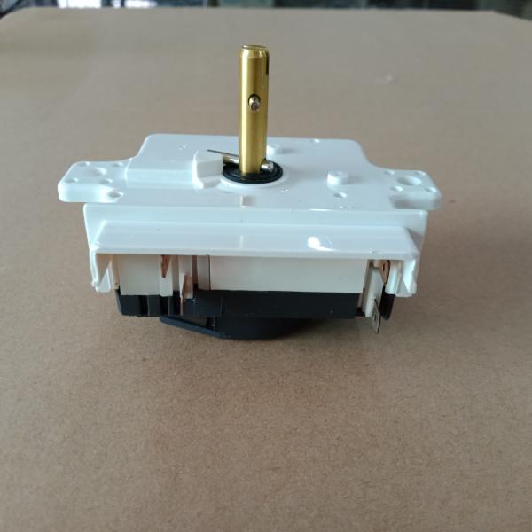 TIMER 4 ขา ตัวขาว 90