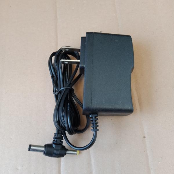 อะแด็ปเตอร์ 5V. 1A. แจ็ค 2 หัว