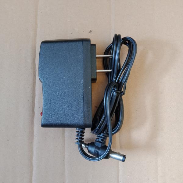 อะแด็ปเตอร์ 5V. 1A. แจ็ค 2 หัว