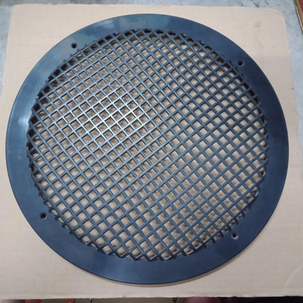 ตะแกรงลำโพง 12 พลาสติก**