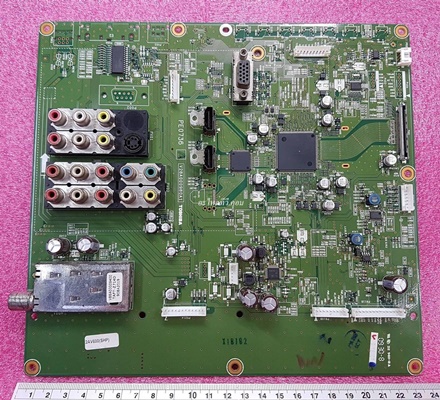 ยี่ห้อ TOSHIBA เมนบอร์ด รุ่น32AV600T  พาร์ทบอร์ด :V28A000980A1   ใช้กับจอ-LK315T3LA31