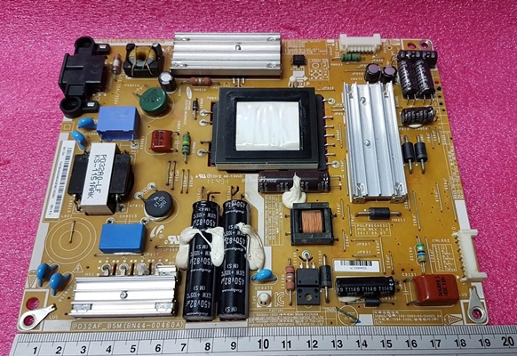ยี่ห้อ SAMSUNG ซัพพลาย รุ่น UA32D5000PR  พาร์ทบอร์ด: BN44-00460A