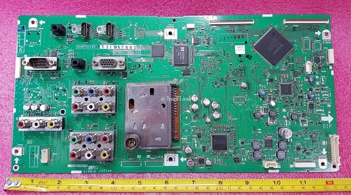 ยี่ห้อ SHARP เมนบอร์ด(Main board) รุ่นLC-32D30M  พาร์ทบอร์ด :QPWBXE508WJN3