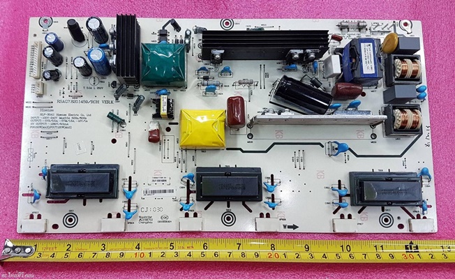 ยี่ห้อ POLYTRON ซัพพลาย(POWER SUPPLY) รุ่นPLM32B51  พาร์ทบอร์ด :RSAG7.820.1459