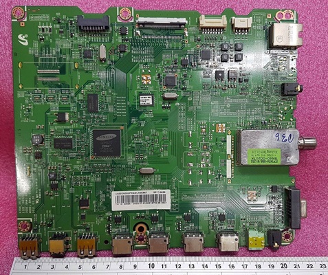 ยี่ห้อ SAMSUNG เมนบอร์ด Main Board รุ่นUA32D5000PR BN94-05221P BN94-04594S    ใช้ใส่แทนรุ่น UA40D5000RRพาร์ท BN94-05012V ได้เลยชัวร์ แต่เล่นอินเตอร์เนตไม่ได้